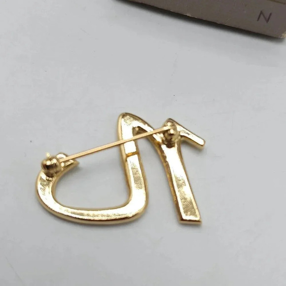 Vintage Avon Special Touch Initial Pin N Gold Tone Brooch Small 1986 - Picture 3 of 4